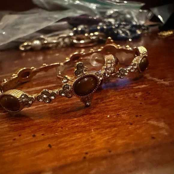 Tigers Eye Elegant Brown and Gold Women's Earrings - Picture 5 of 14